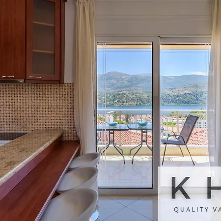 Top Floor Loft With Sea View & Large Balconies! Lejlighed *