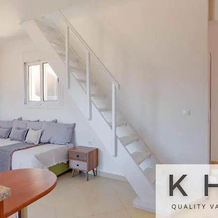 Top Floor Loft With Sea View & Large Balconies! أرغوستولي